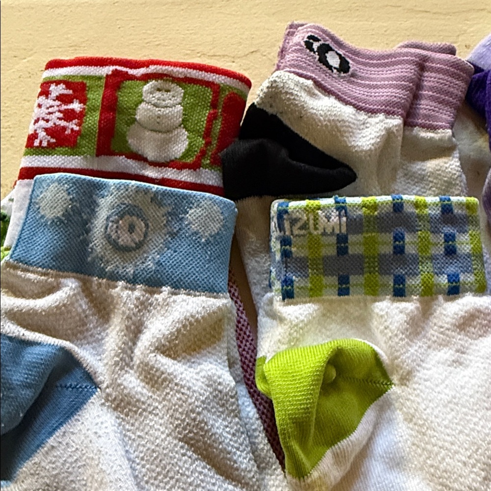 9 Pair of Women’s Cycling Socks, Size Medium, Colorful Patterns - Picture 2 of 8